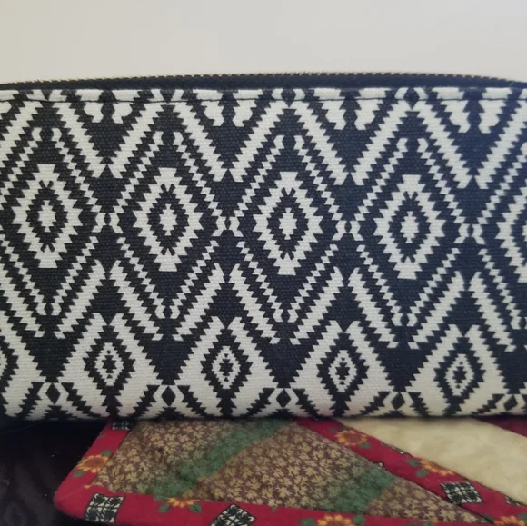 Wallet - Picture 1 of 2